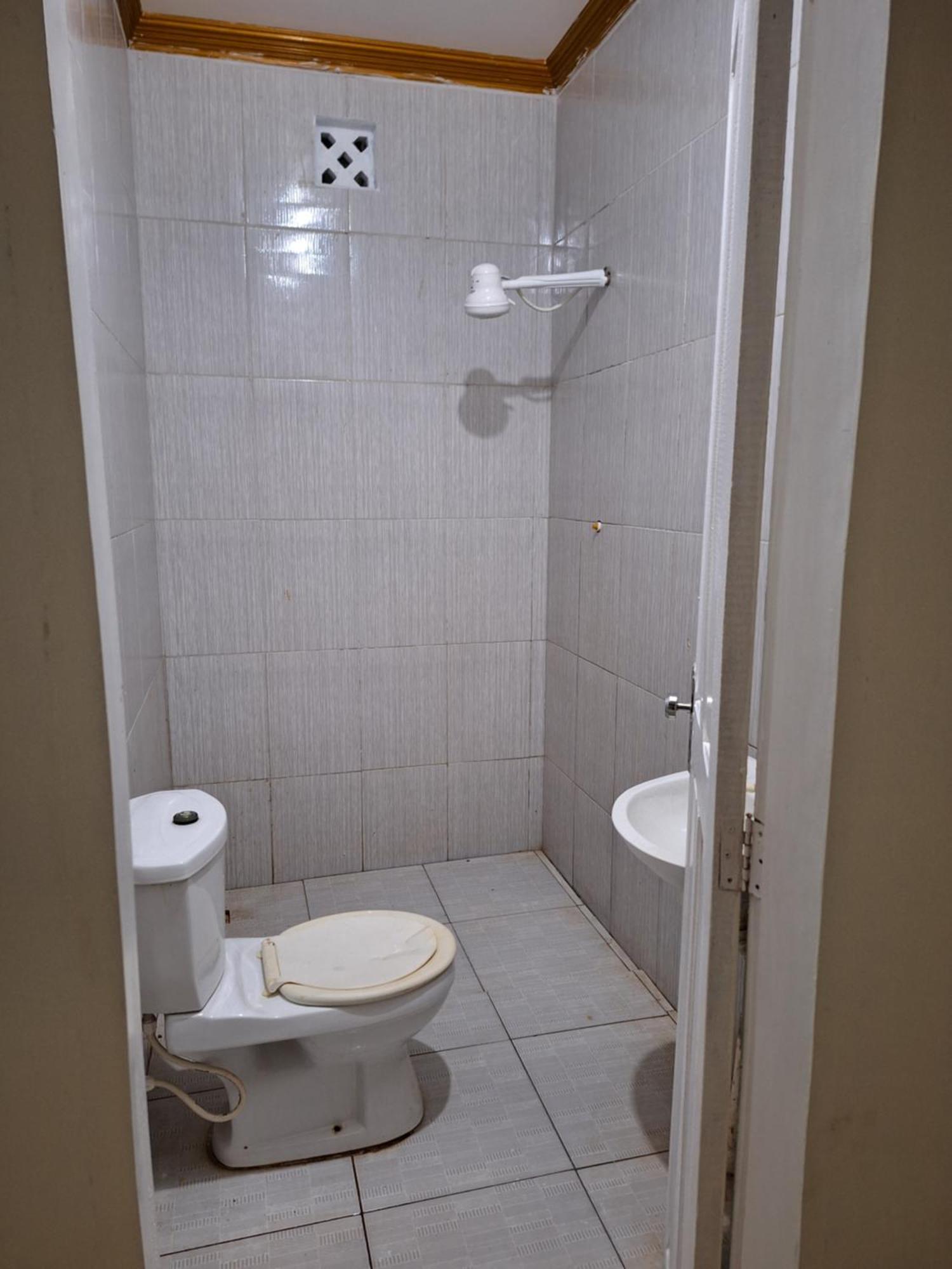 Quarto Triplo Com Banheiro Em Pousada E Restaurante Manaus Buitenkant foto
