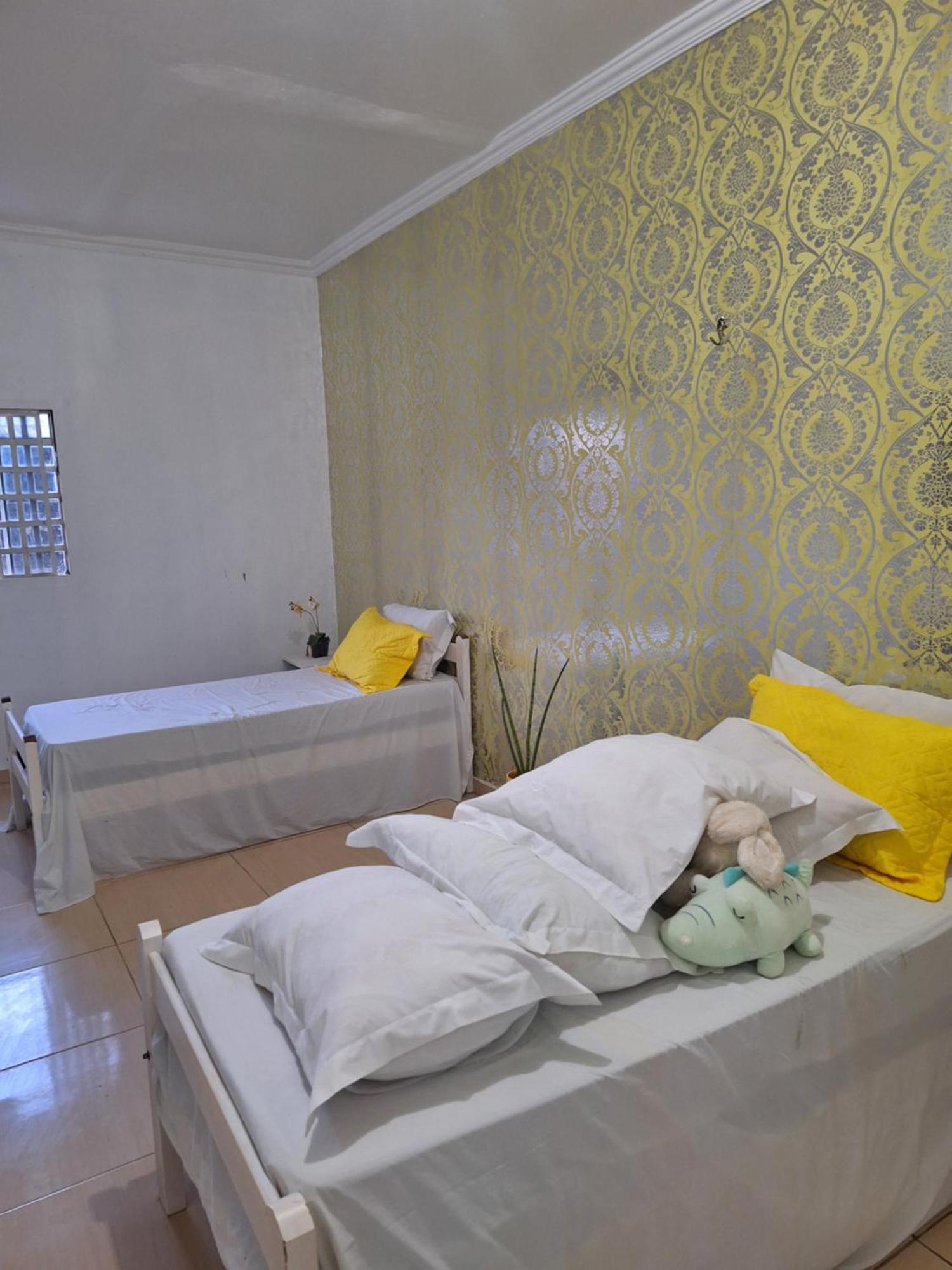 Quarto Triplo Com Banheiro Em Pousada E Restaurante Manaus Buitenkant foto