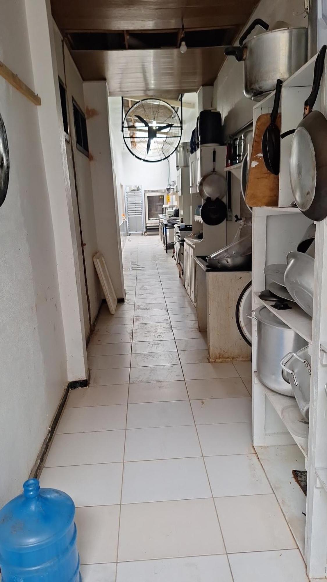 Quarto Triplo Com Banheiro Em Pousada E Restaurante Manaus Buitenkant foto